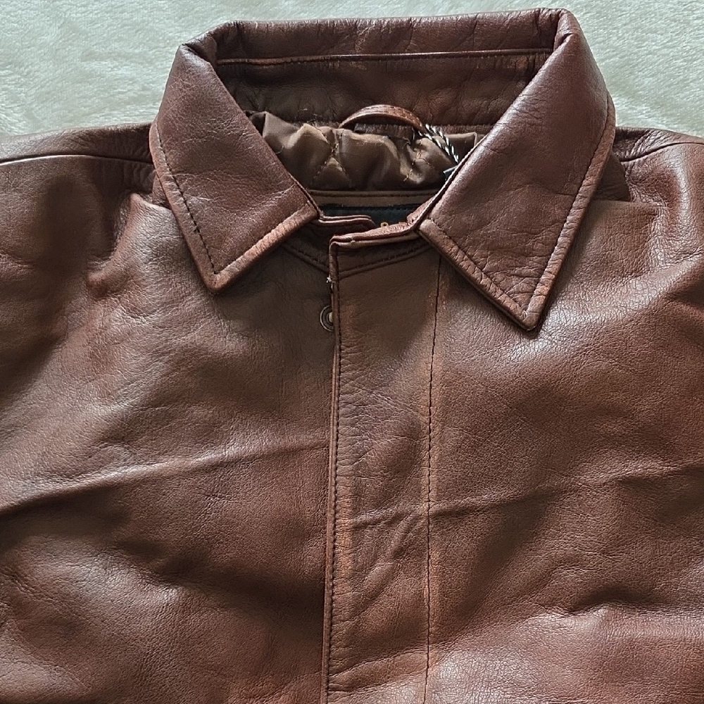 Men's Classic Brown Leather Jacket - Picture 7 of 16